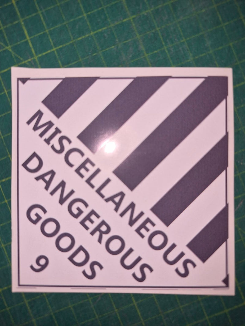 Label with 'Miscellaneous Dangerous Goods 9' text on a white background