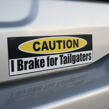 Load image into Gallery viewer, Close-up on tailgate

